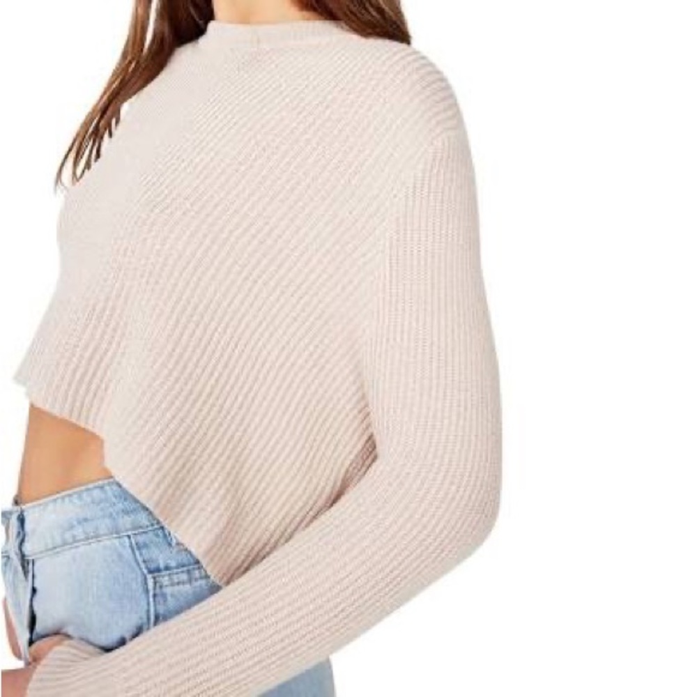 Cotton On Cream colored cropped sweater